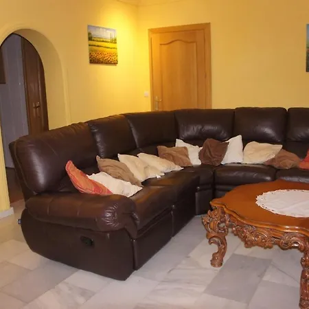 Sleeps 15 Pool Air Con Wifi 别墅 *